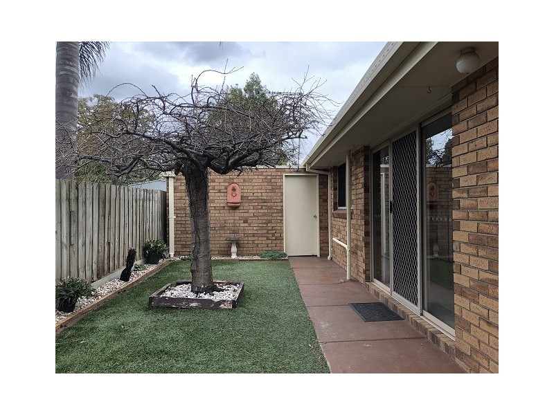 2/4 Denver Drive, Narre Warren VIC 3805