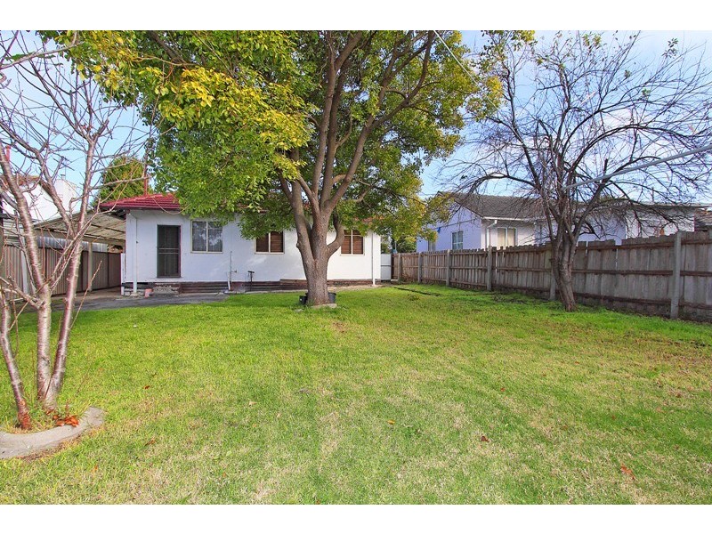 27 Latham Crescent, Dandenong VIC 3175