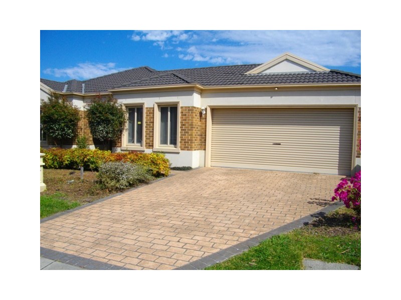 10  Cathedral Close, Pakenham VIC 3810
