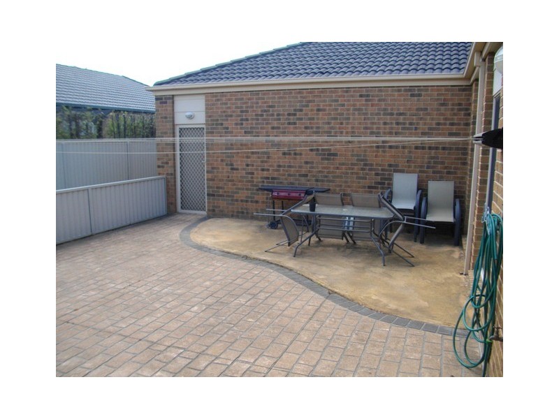 10  Cathedral Close, Pakenham VIC 3810