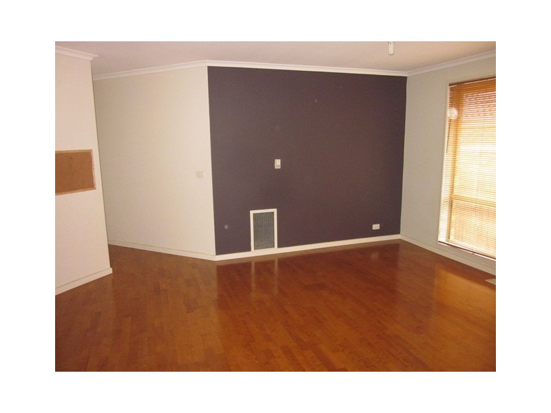 5 Houlden Court, Narre Warren VIC 3805