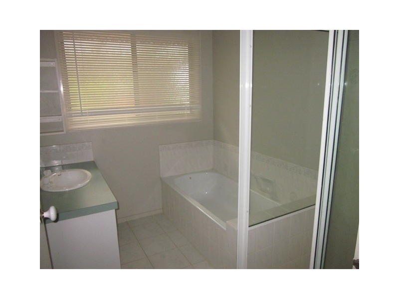 5 Houlden Court, Narre Warren VIC 3805