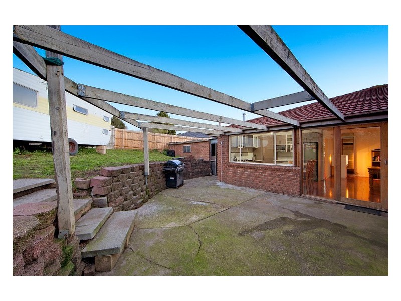 77 Strathavan Drive, Berwick VIC 3806