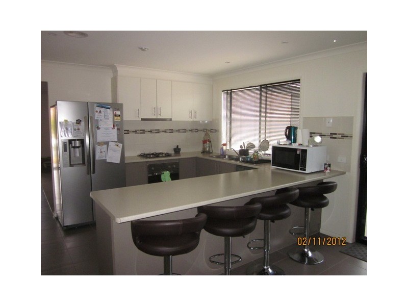 25 Adrian Drive, Pakenham VIC 3810