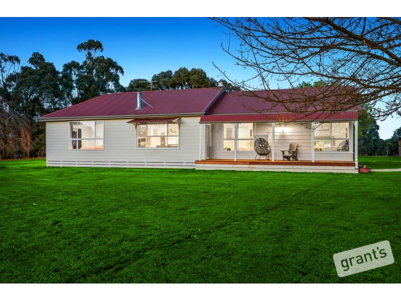 20 Forrest Drive, Nyora VIC 3987