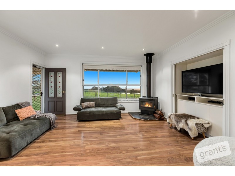 20 Forrest Drive, Nyora VIC 3987