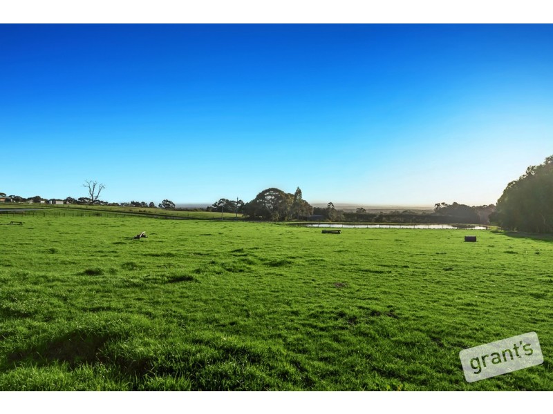 20 Forrest Drive, Nyora VIC 3987