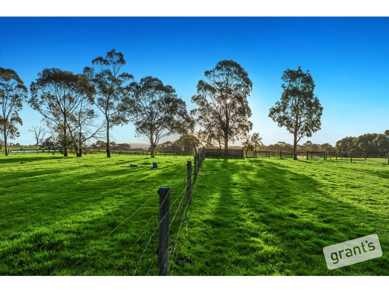 20 Forrest Drive, Nyora VIC 3987