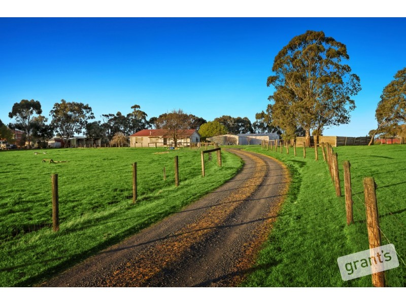 20 Forrest Drive, Nyora VIC 3987