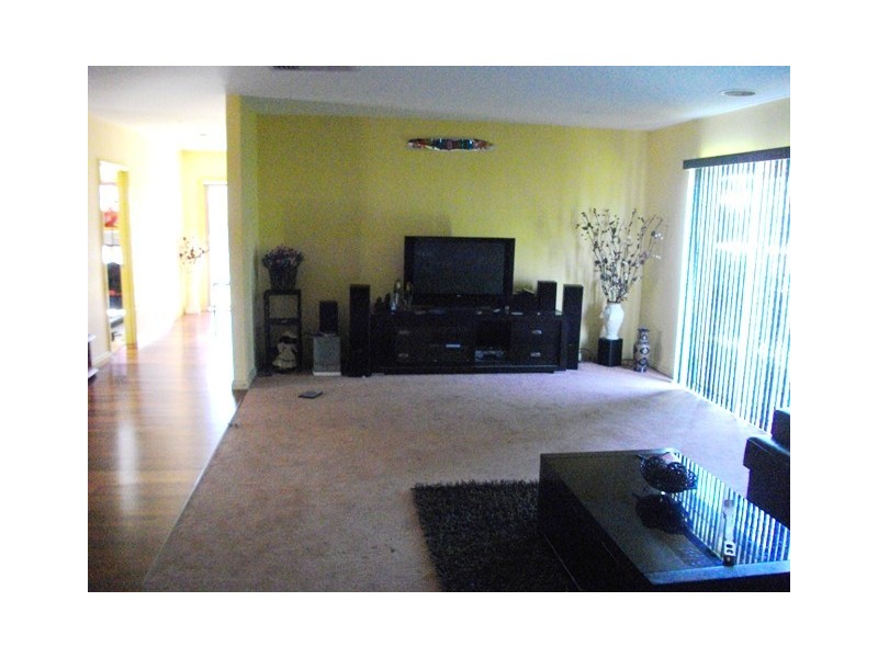 15 Aitken Court, Berwick VIC 3806