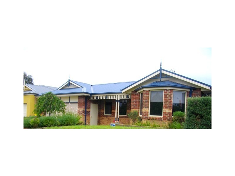 136 Windermere Boulevard, Pakenham VIC 3810