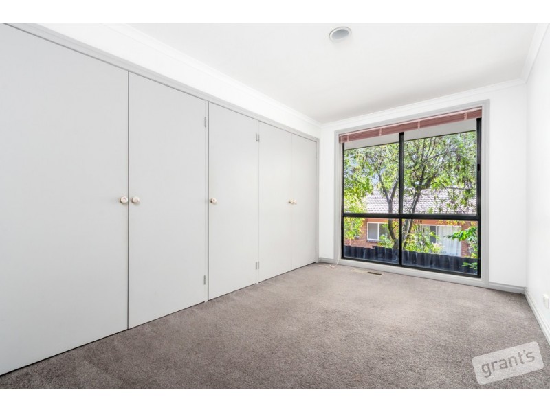 2 Kirkfell Court, Berwick VIC 3806