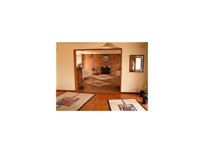 13 Garryowen Crescent, Narre Warren VIC 3805