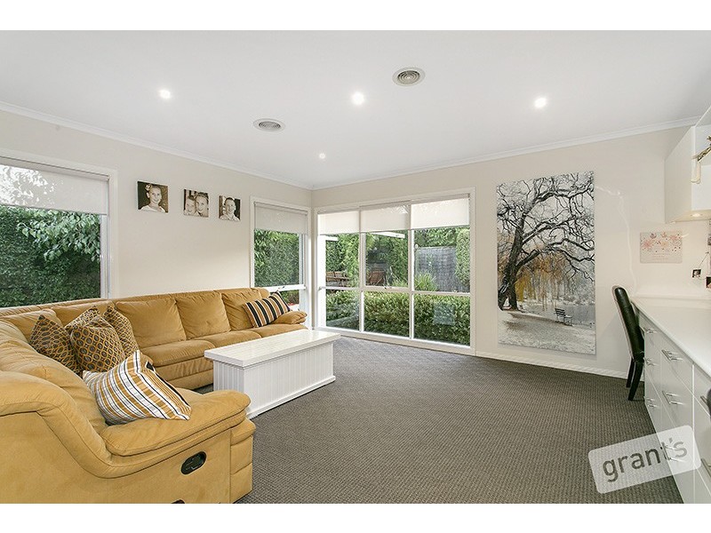 11 The Esplanade, Narre Warren South VIC 3805