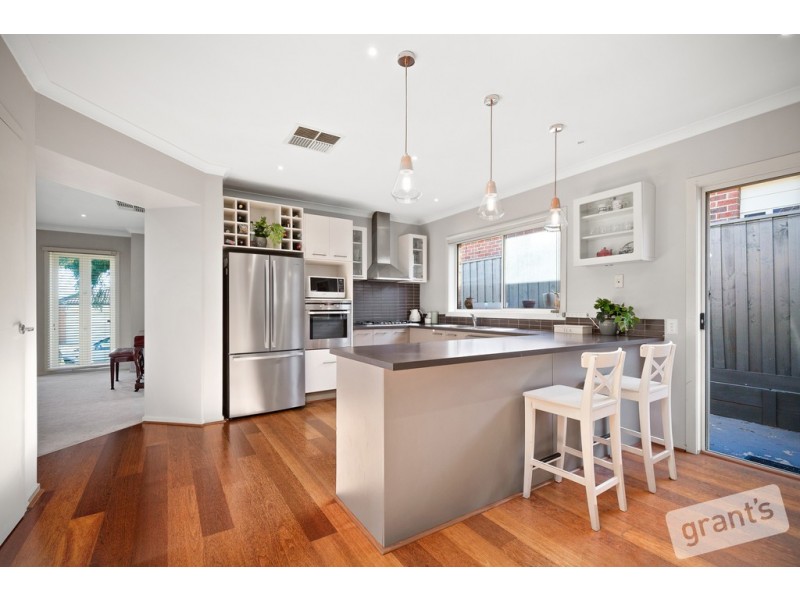 14 Monarch Road, Berwick VIC 3806