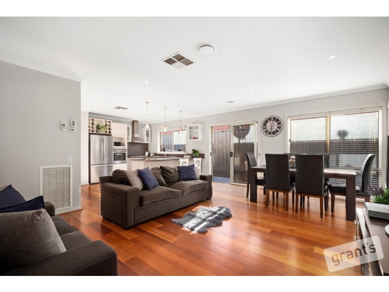 14 Monarch Road, Berwick VIC 3806