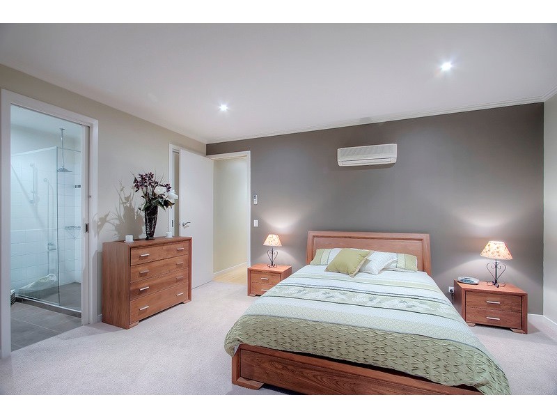 40 Riviera Drive, Berwick VIC 3806