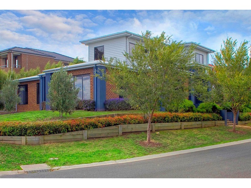 40 Riviera Drive, Berwick VIC 3806