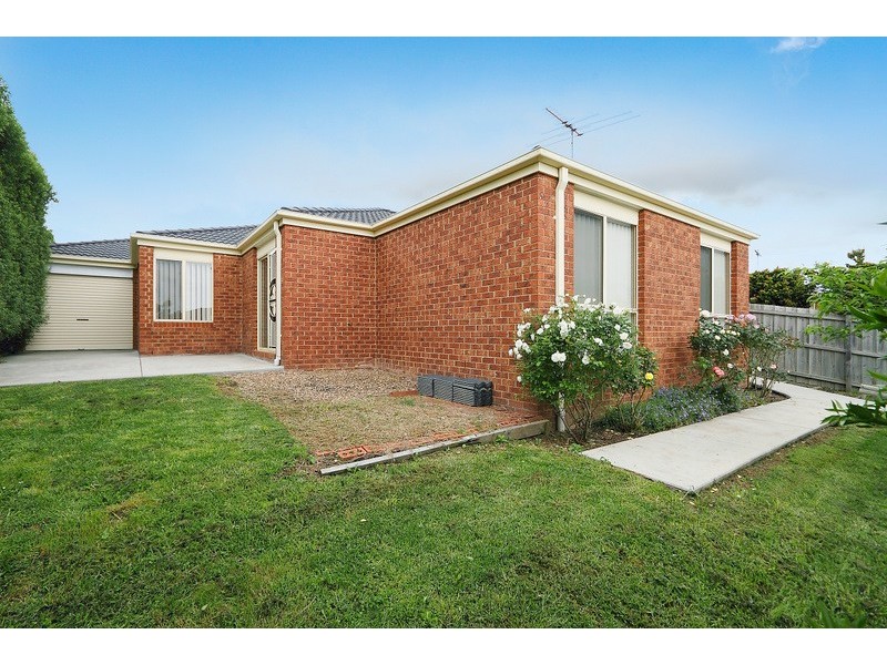 17 Turella Close, Berwick VIC 3806