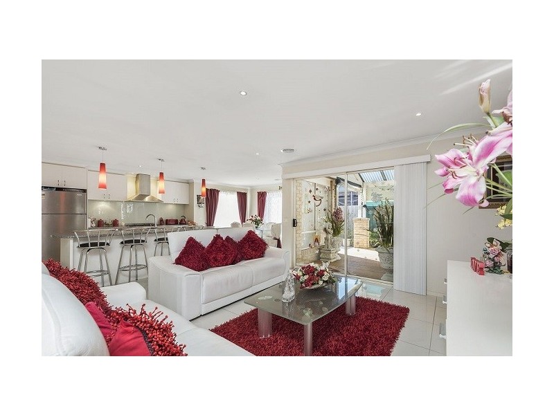 11 Golden Grove Drive, Narre Warren South VIC 3805