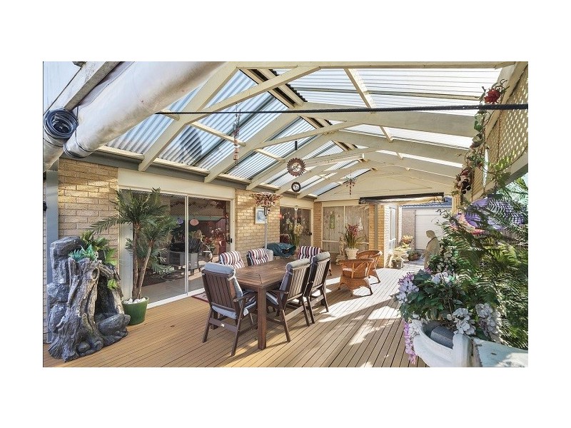 11 Golden Grove Drive, Narre Warren South VIC 3805