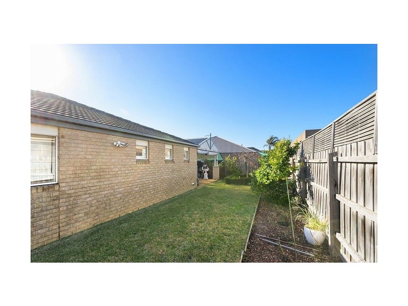 11 Golden Grove Drive, Narre Warren South VIC 3805