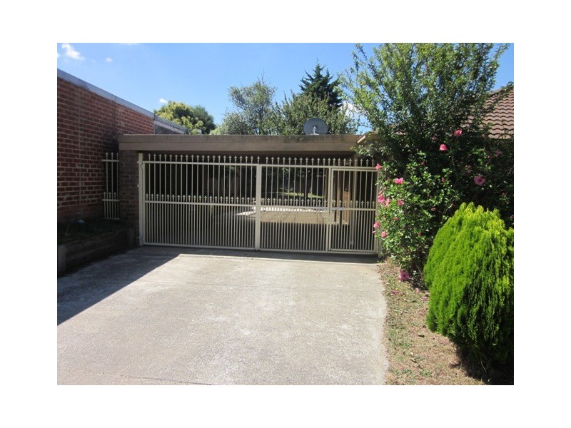 77 Justin Circuit, Hampton Park VIC 3976