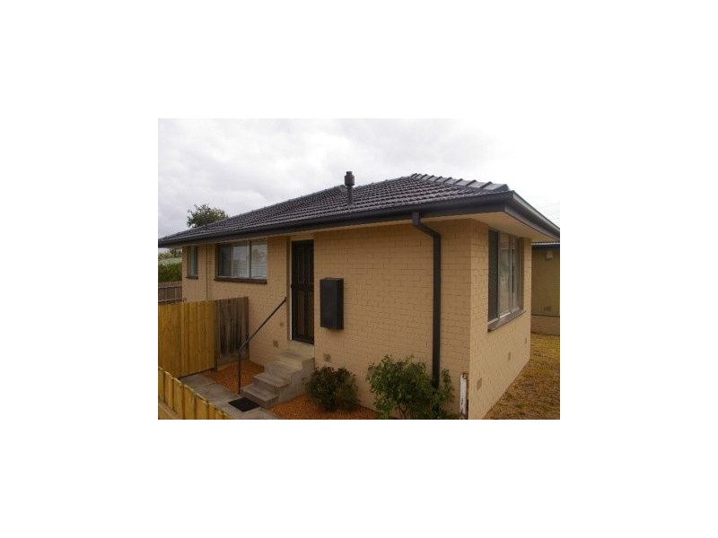 1/24 William Avenue, Hallam VIC 3803