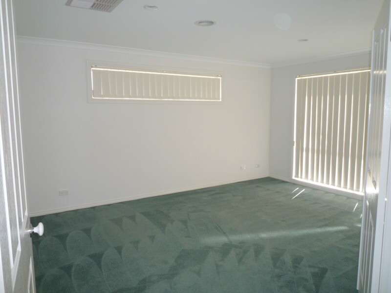 33 Ellen Road, Narre Warren South VIC 3805