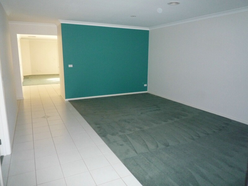 33 Ellen Road, Narre Warren South VIC 3805