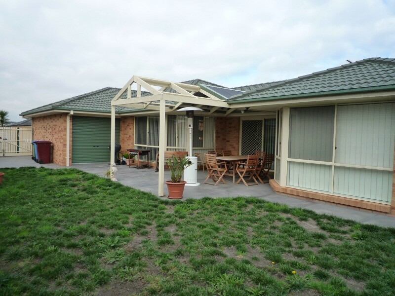 33 Ellen Road, Narre Warren South VIC 3805