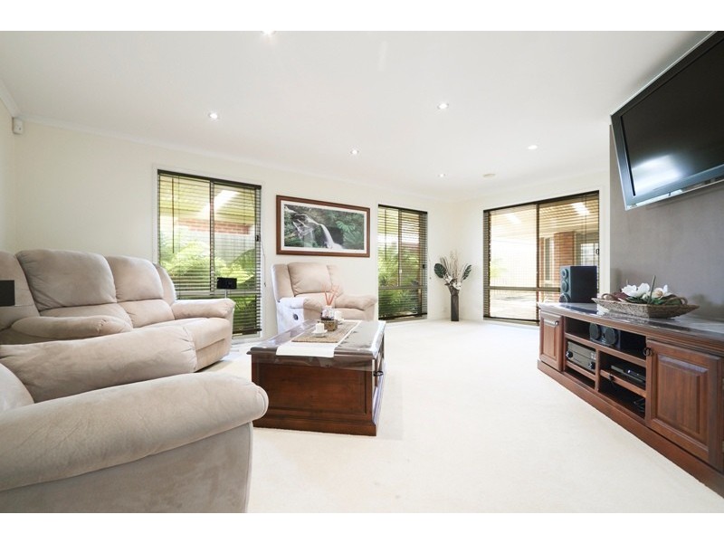 71 Harold Keys Drive, Narre Warren VIC 3805