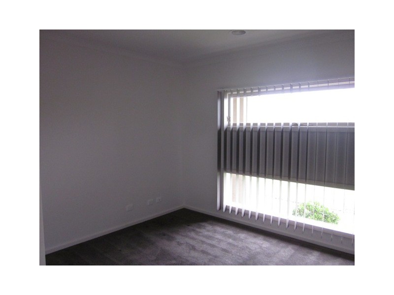 2  Aldous Place, Cranbourne North VIC 3977