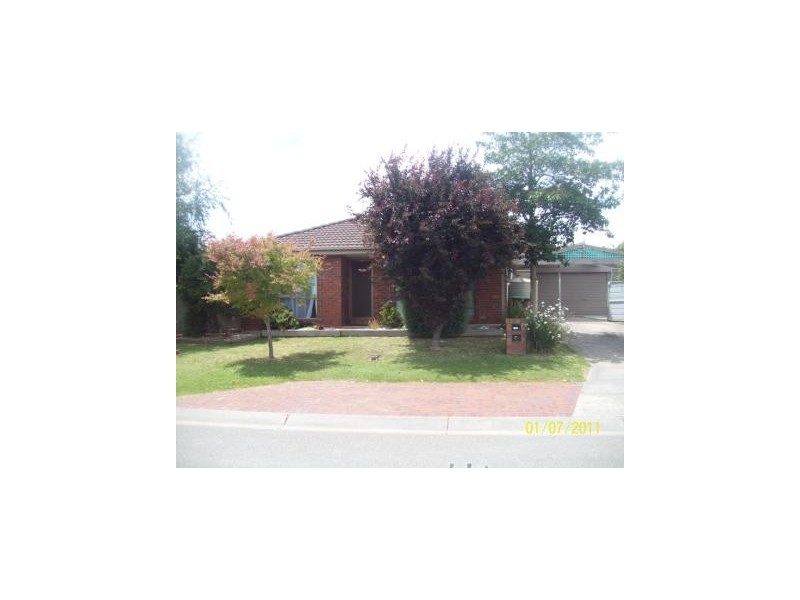1 Ingram Close, Narre Warren VIC 3805