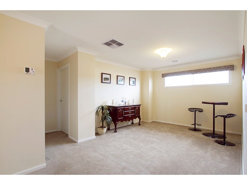 12 Riviera Drive, Berwick VIC 3806