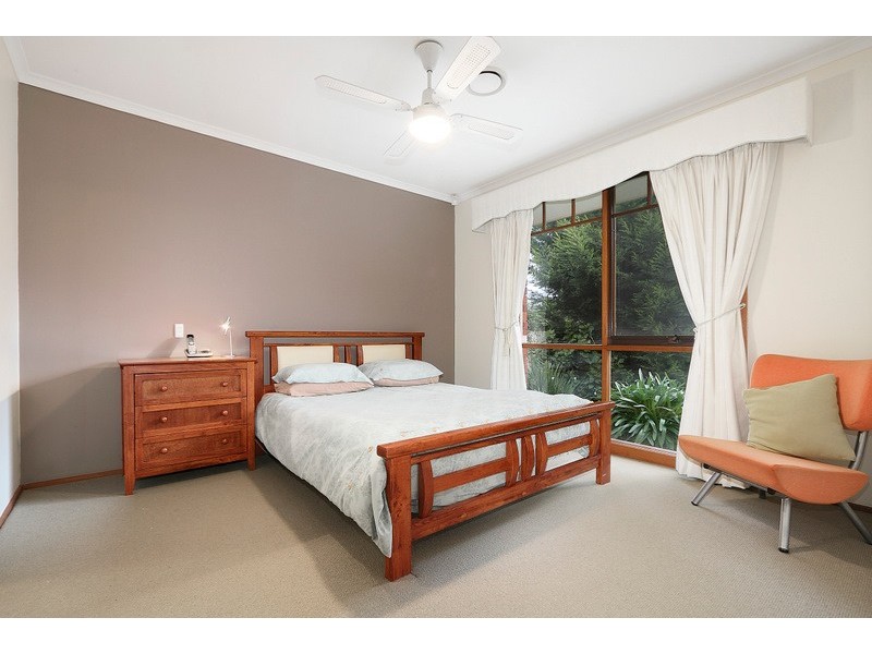 2 Melaleuca Court, Berwick VIC 3806