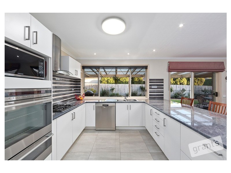 5 Milparinka Way, Berwick VIC 3806