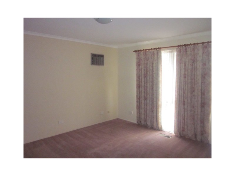 69 Prospect Hill Rd, Narre Warren VIC 3805