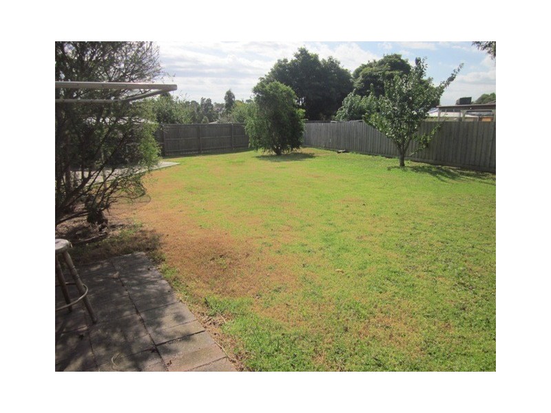 69 Prospect Hill Rd, Narre Warren VIC 3805