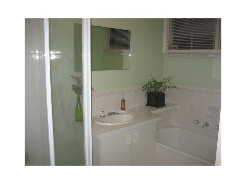 17 Lesley Drive, Hampton Park VIC 3976