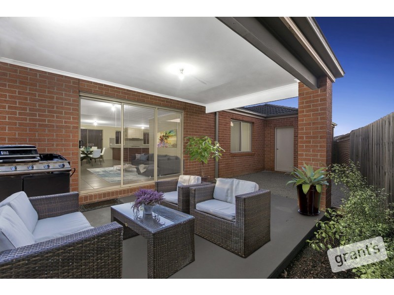 8 Cindy Court, Berwick VIC 3806