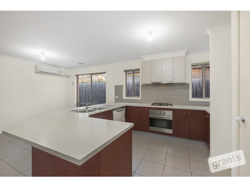 8 Cindy Court, Berwick VIC 3806