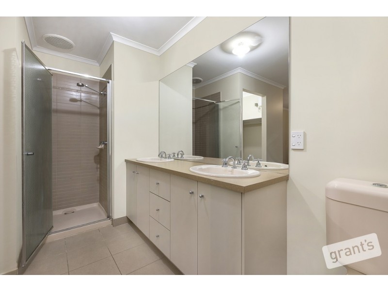 8 Cindy Court, Berwick VIC 3806