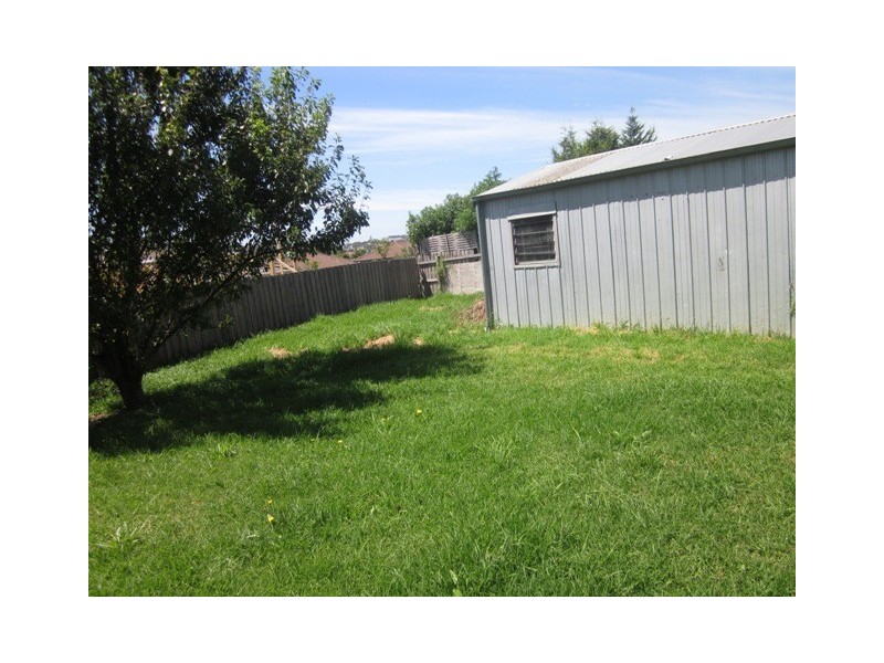 2  Emerald Court, Narre Warren VIC 3805