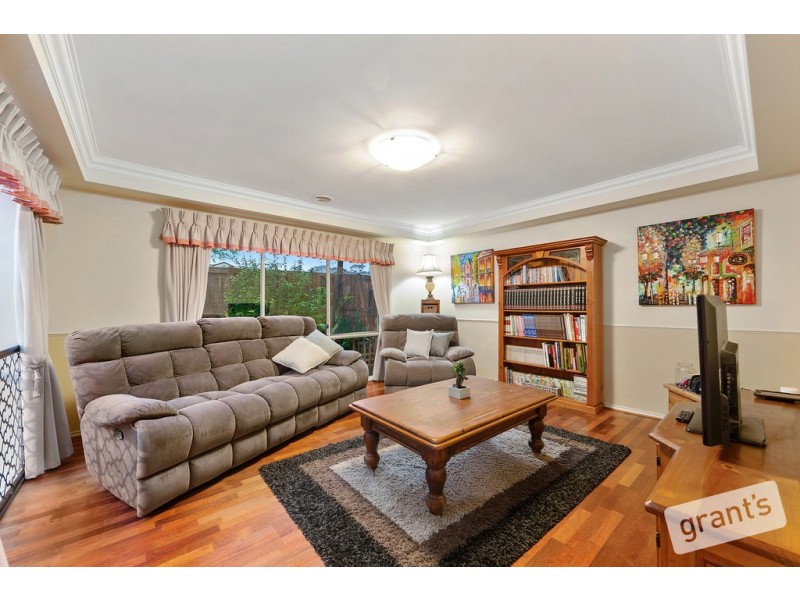 15 Sinatra Way, Cranbourne East VIC 3977