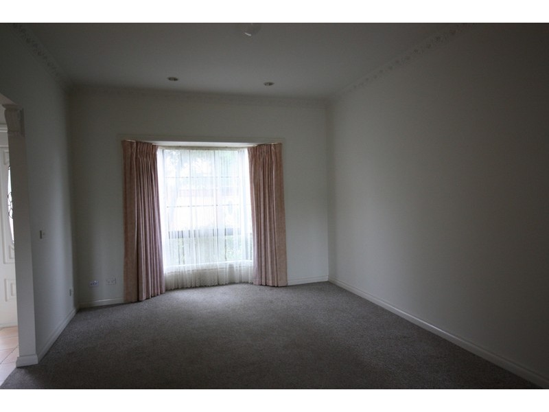 6/40 Warrawong Drive, Berwick VIC 3806