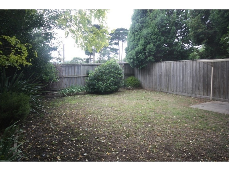 6/40 Warrawong Drive, Berwick VIC 3806