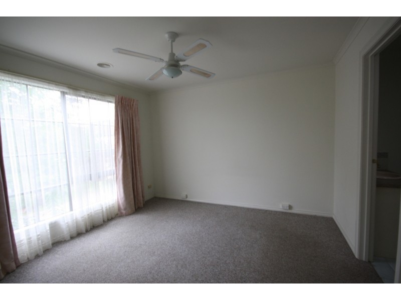 6/40 Warrawong Drive, Berwick VIC 3806