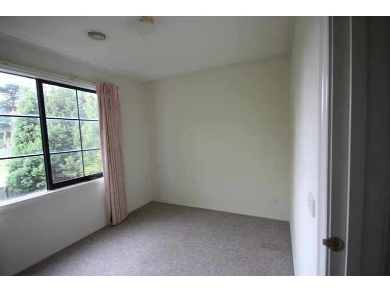 6/40 Warrawong Drive, Berwick VIC 3806