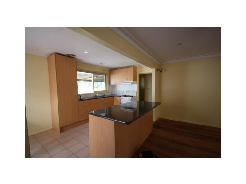 18 Taylor Street, Cranbourne VIC 3977